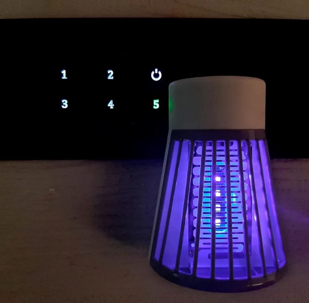 Solar Column Headlight Outdoor Waterproof Door Post Light Gate Light Garden Lawn Light Fence Post Light (1 PC) - Image 2