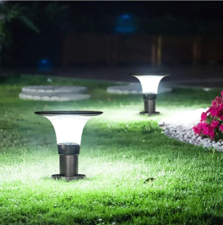 Solar Column Headlight Outdoor Waterproof Door Post Light Gate Light Garden Lawn Light Fence Post Light (1 PC) - Image 5