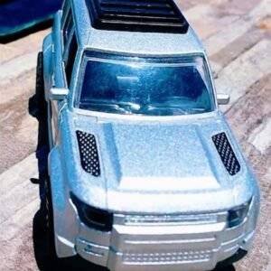 Land Rover Defender SUVLand Rover Defender SUV Diecast Alloy Metal Car Model Pull Back Car for Children Toys with Collection Gift Alloy Metal Car Model Pull Back Car for Children Toys