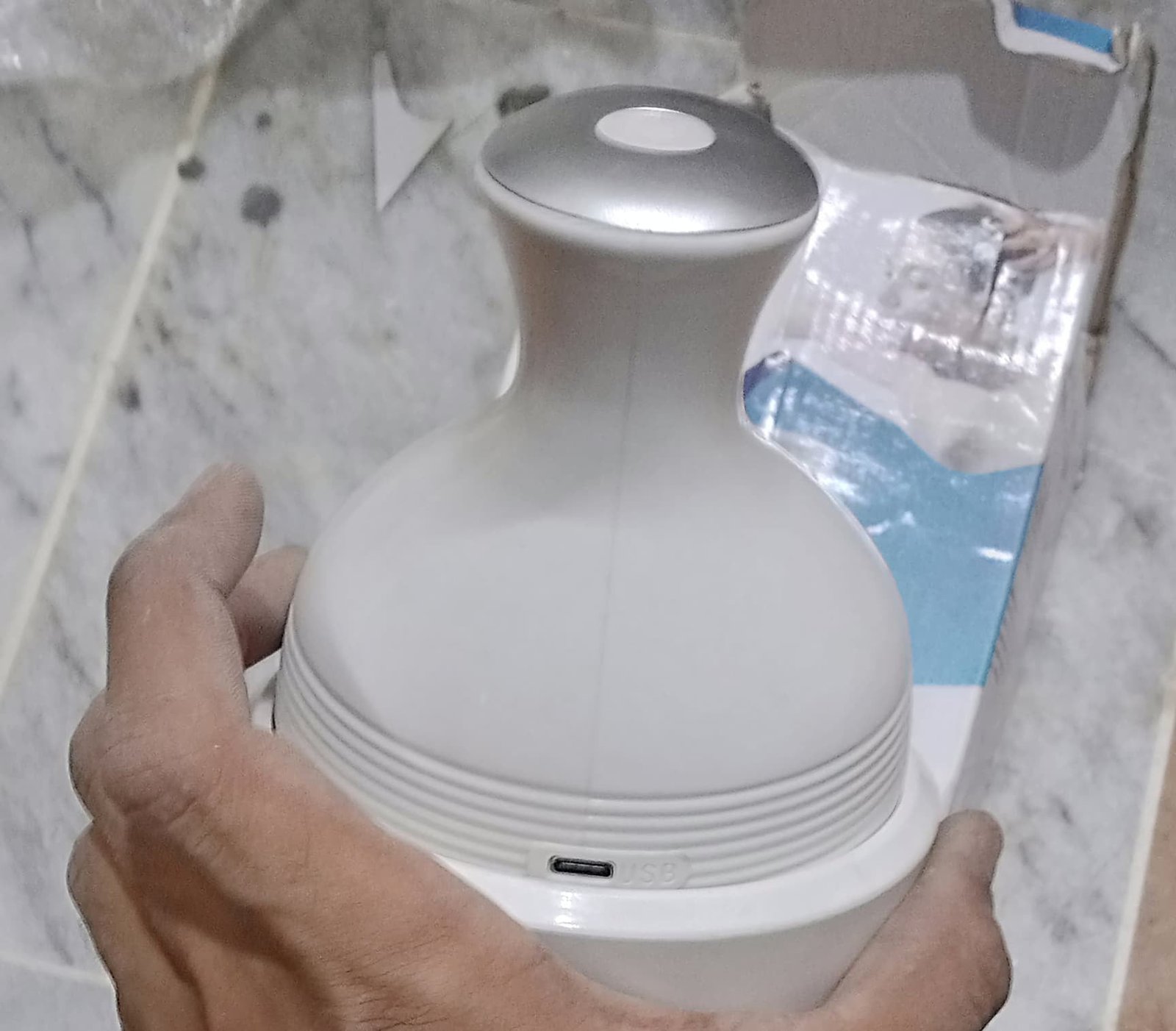 Scalp Massager, Electric Meridian Massage with 4 Moveable Massage Cluster, Rechargeable Portable Washable Head Massager to Relieve Fatigue and Hair Loss - Image 4