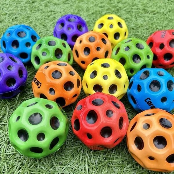 High Resilience Hole Ball Soft Bouncy Ball Anti-fall Moon Shape Porous Bouncy Ball Kids Indoor Outdoor Toy Kids Adults Soft Pu Foam Anti-stress Moon Shape Porous Bouncy Space Balls High Bouncing Moon Stress Ball (random color) - Image 2
